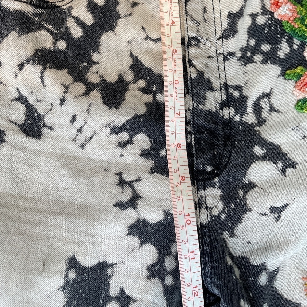 GUCCI WOMAN TIE DYE EMBROIDERED TIGER SKINNY JEANS - Picture 8 of 13